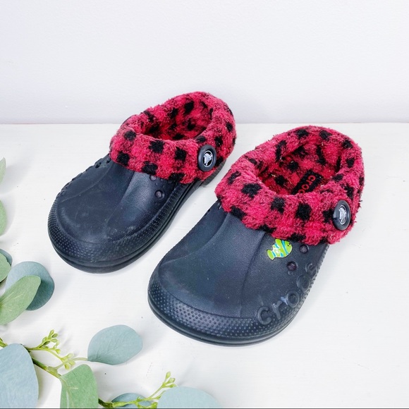 buffalo plaid lined crocs